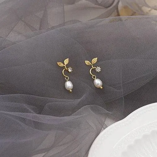 Dainty Rice Pearl Earrings
